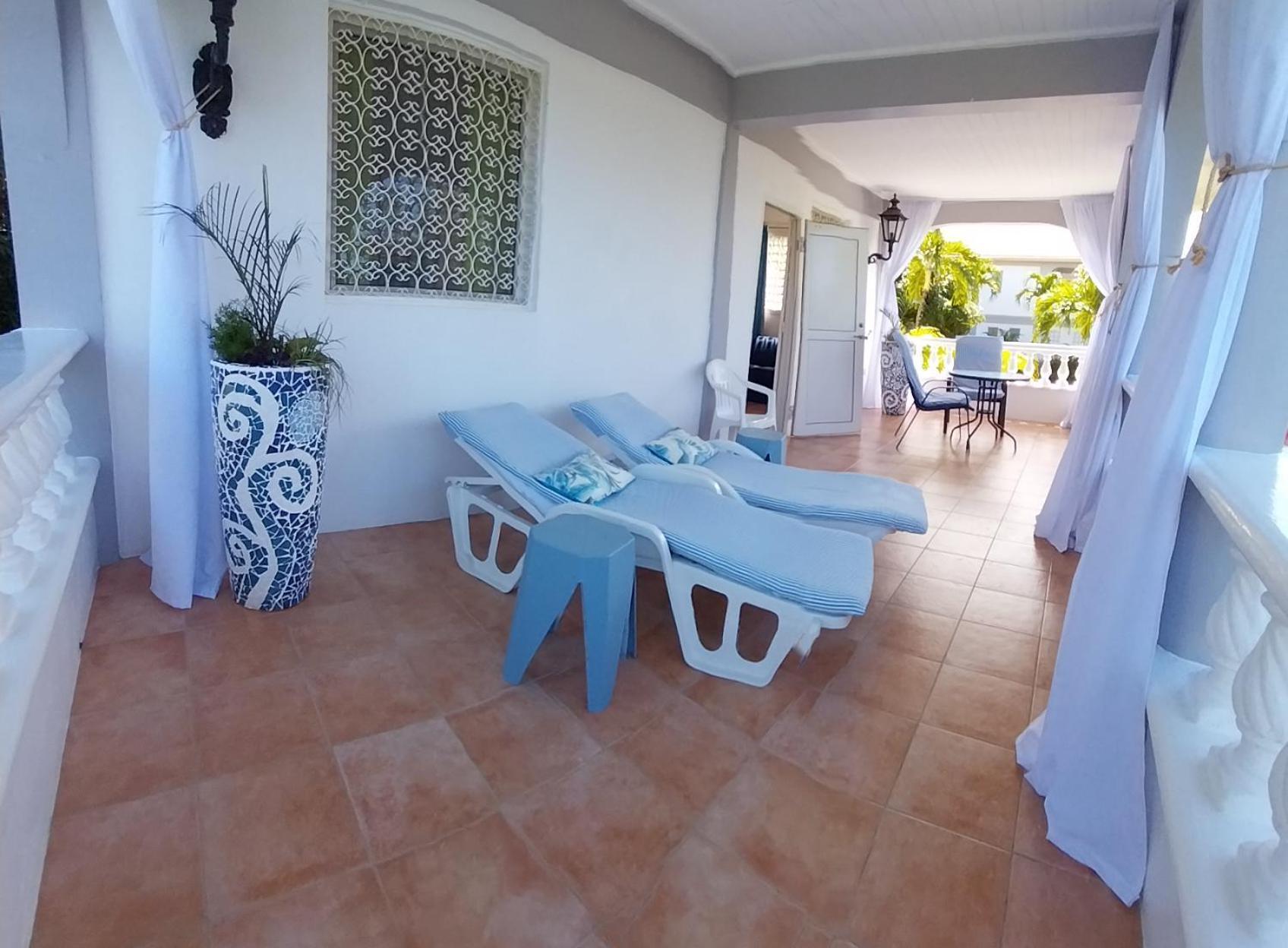 Caribbean Sea View Holiday Apartments Méro Екстериор снимка