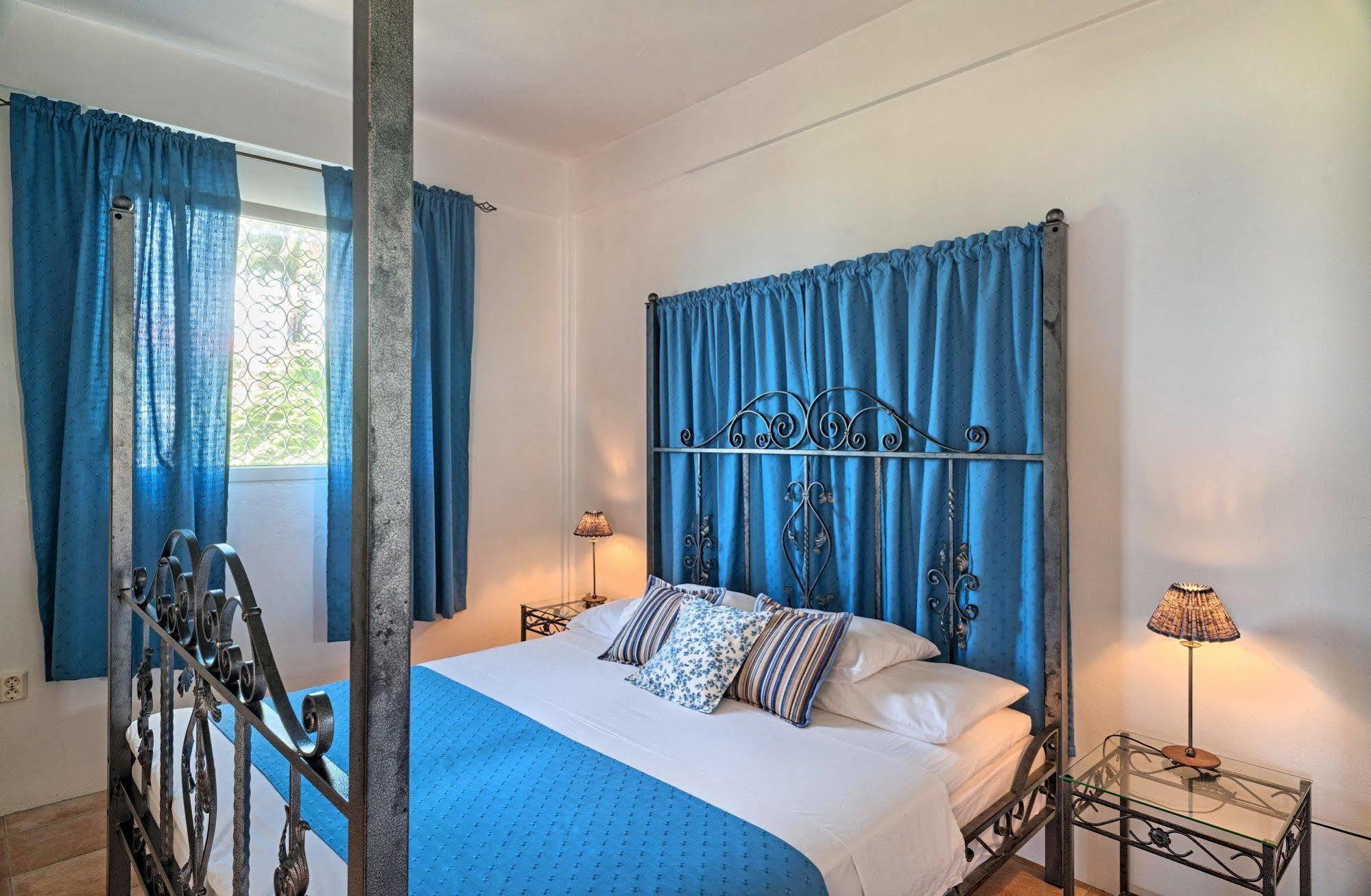 Caribbean Sea View Holiday Apartments Méro Екстериор снимка