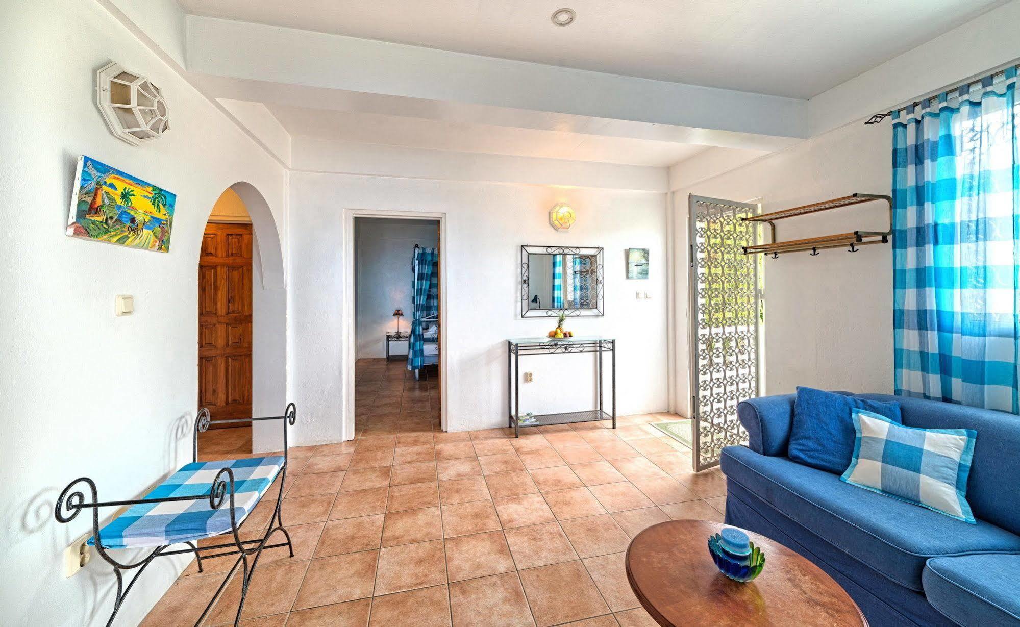 Caribbean Sea View Holiday Apartments Méro Екстериор снимка