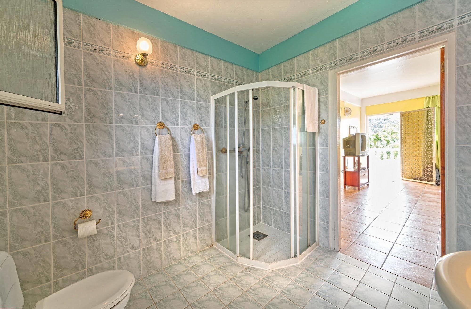 Caribbean Sea View Holiday Apartments Méro Екстериор снимка